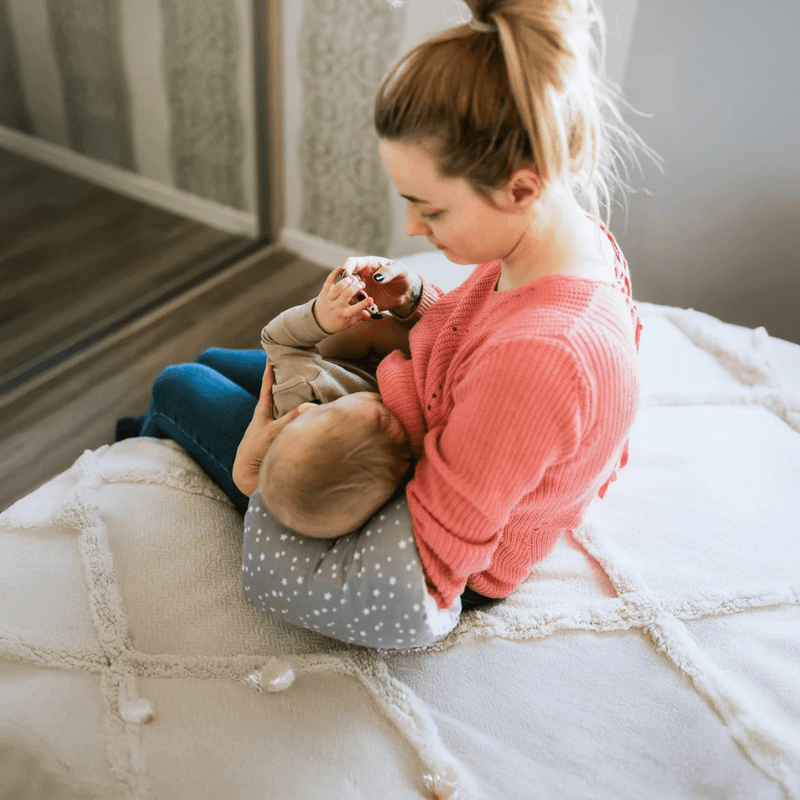 Ramię Mamy - Poduszka do karmienia